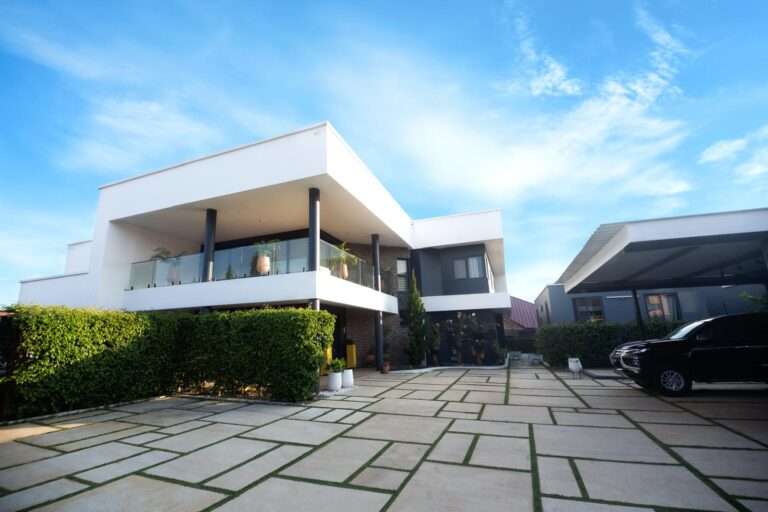 Executive 4-Bedroom Ensuite House for Rent/Sale