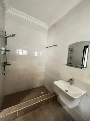 Newly Built 5 Bedroom Town House For Sale / Rent At East Legon