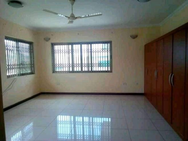 4 Bedroom Town-House For Rent at Dzorwulu