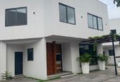 A Lavish 3 Bedroom Town House For Sale at Airport Residential Area