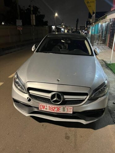 Mercedes-Benz C300 4MATIC 2017 SILVER