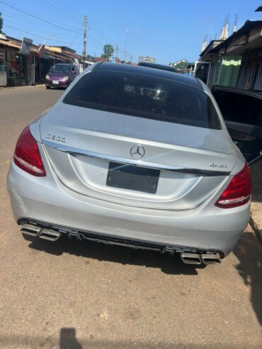 Mercedes-Benz C300 4MATIC 2017 SILVER