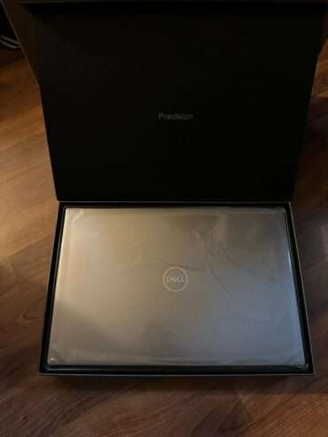 Dell Precision 1 TB SSD 32GB RAM Touchscreen. Core i7