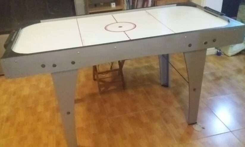 Family Fun Air Hockey Table With Pucks/strikers