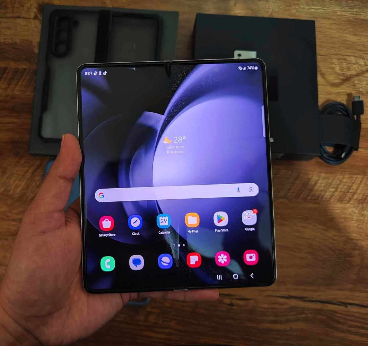 SAMSUNG GALAXY Z FOLD5 12GB+512GB Only $659