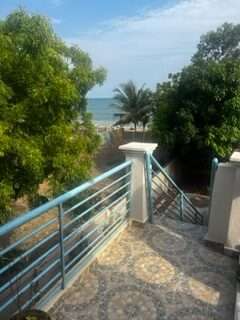 TWO AND THREE BEDROOM DIRECT BEACH FRONT APARTMENTS FOR RENT IN PRAMPRAM