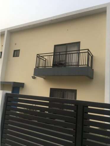 3 Bedroom Town House in Golf Estate