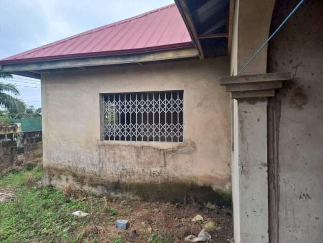 EXECUTIVE 4 BEDROOM, 2 SEPARATE BOYSQUARTERS FOR SALE AT MEDIE