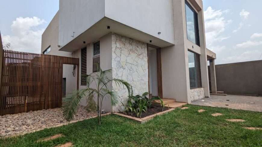 NEWLY BUILT 4 BEDROOM HOUSE FOR SALE