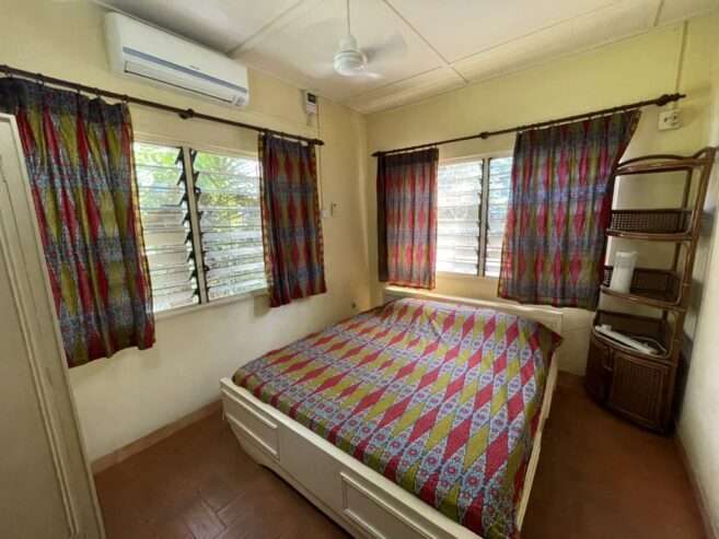 2-bedroom Tesano bungalow set in lovely garden