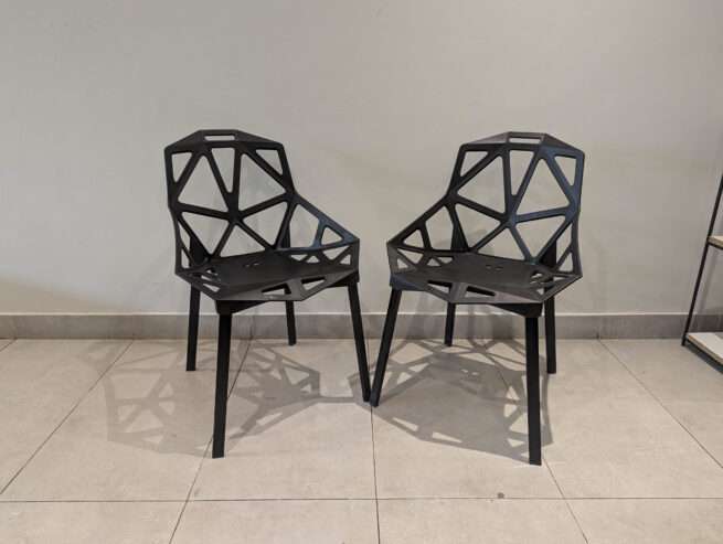 Chairs (2x, Very Good Condition)