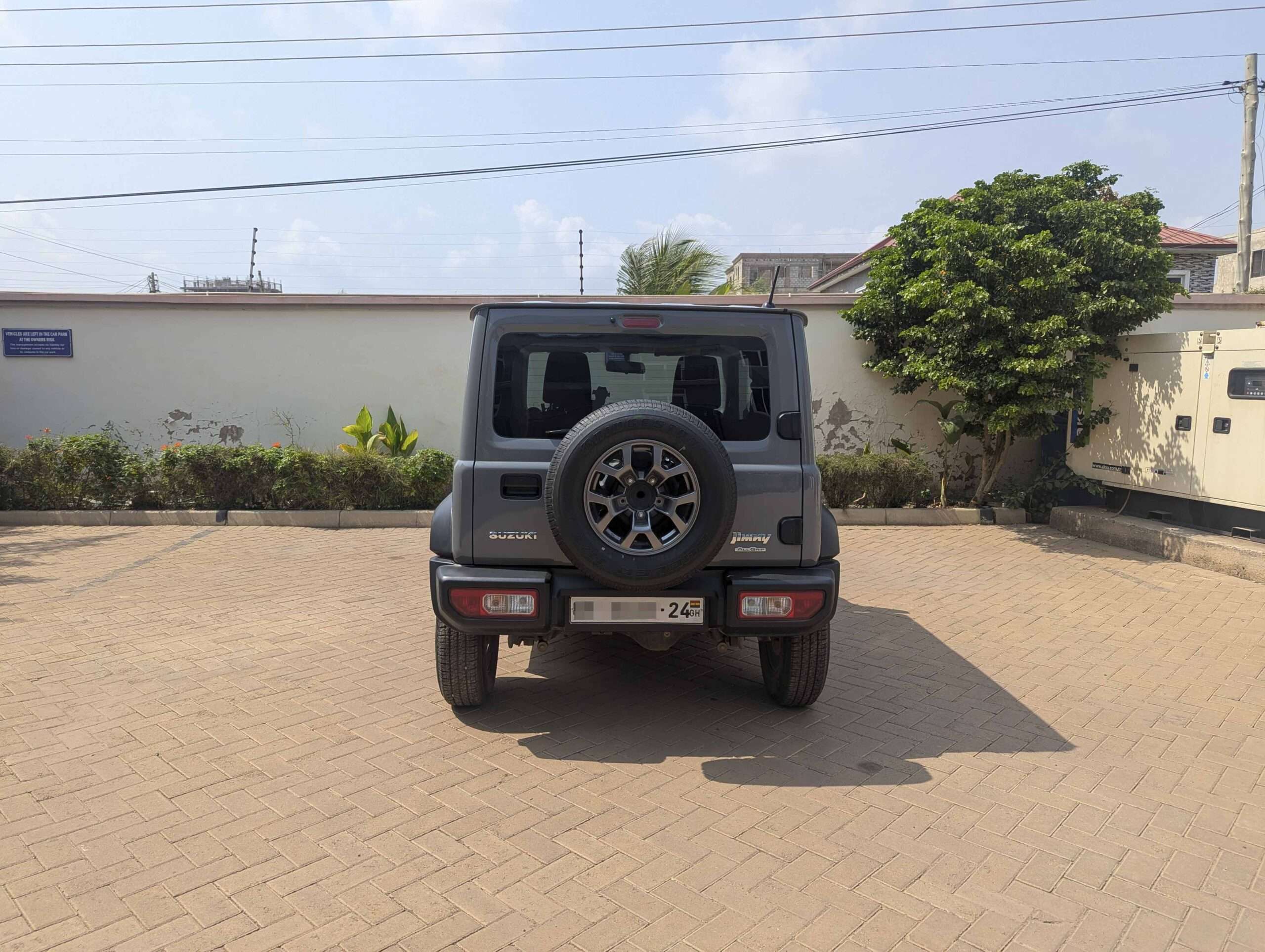 Suzuki Jimny 2024 (perfect condition, under warranty)
