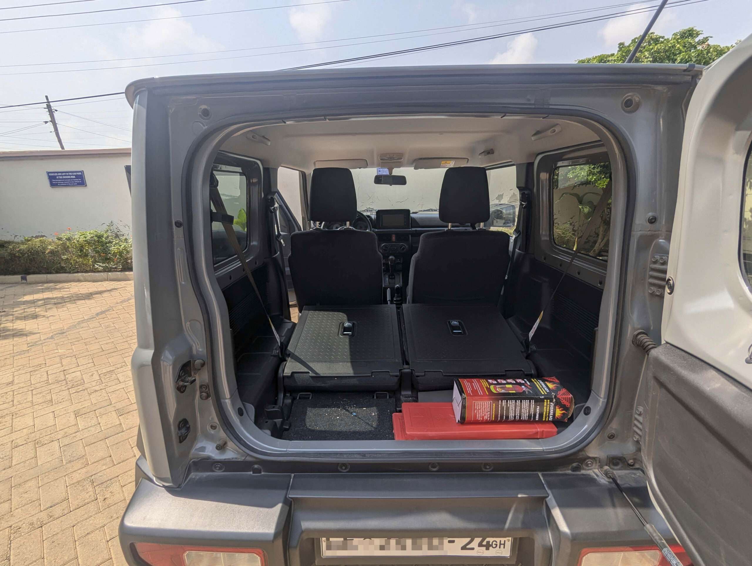 Suzuki Jimny 2024 (perfect condition, under warranty)