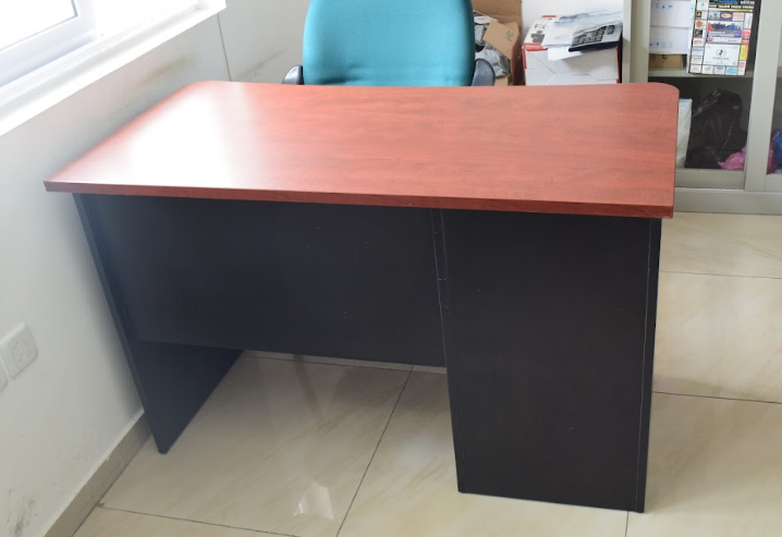 Office desk with drawer (lockable with keys), brown top, black frame down