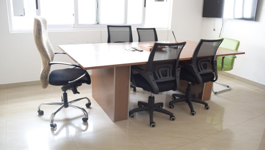 6-seater conference table
