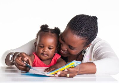 mother_and_baby_reading.width-800