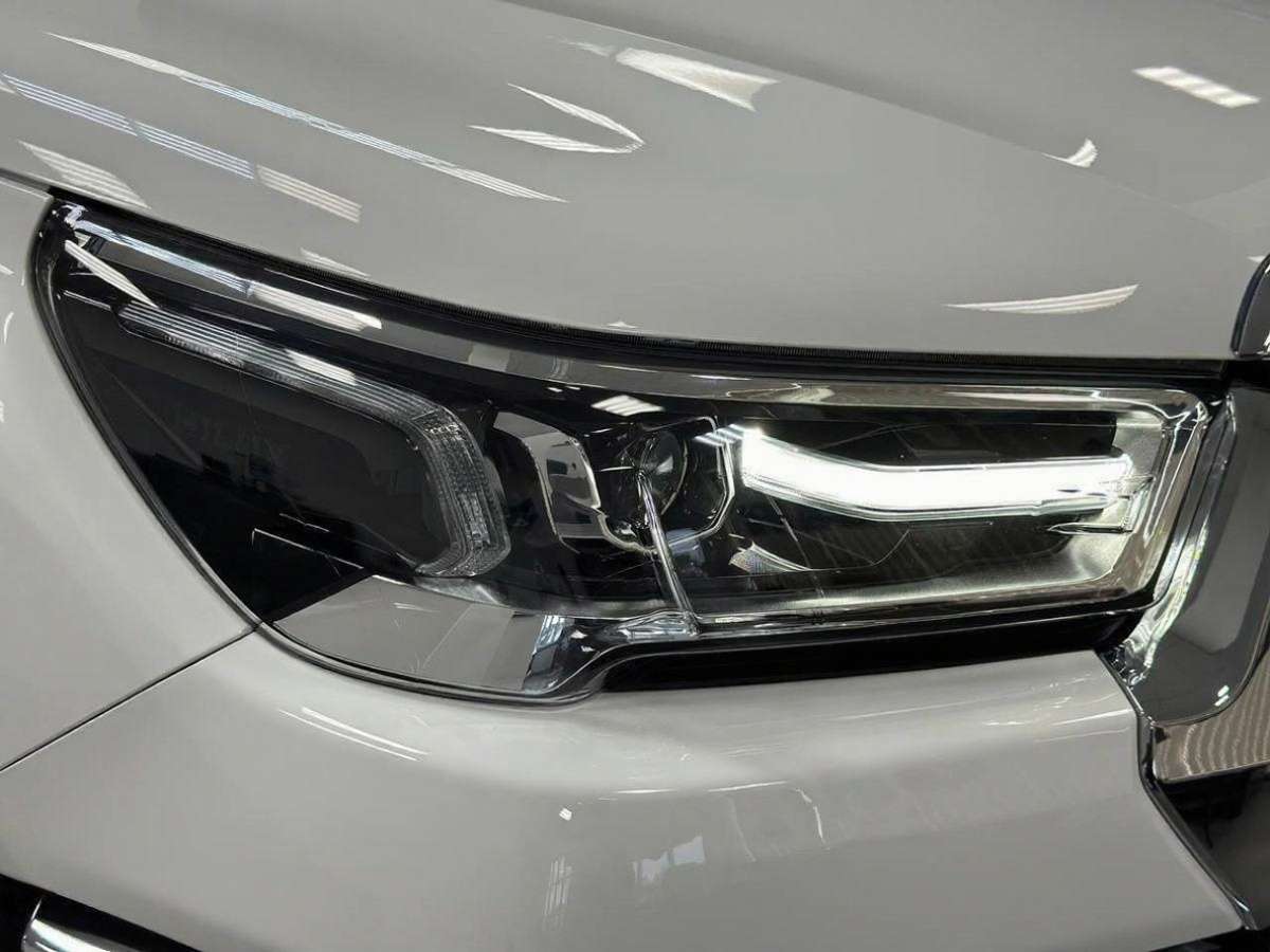 Export All New 2025 Toyota Hilux SR5 2.7L Gasoline