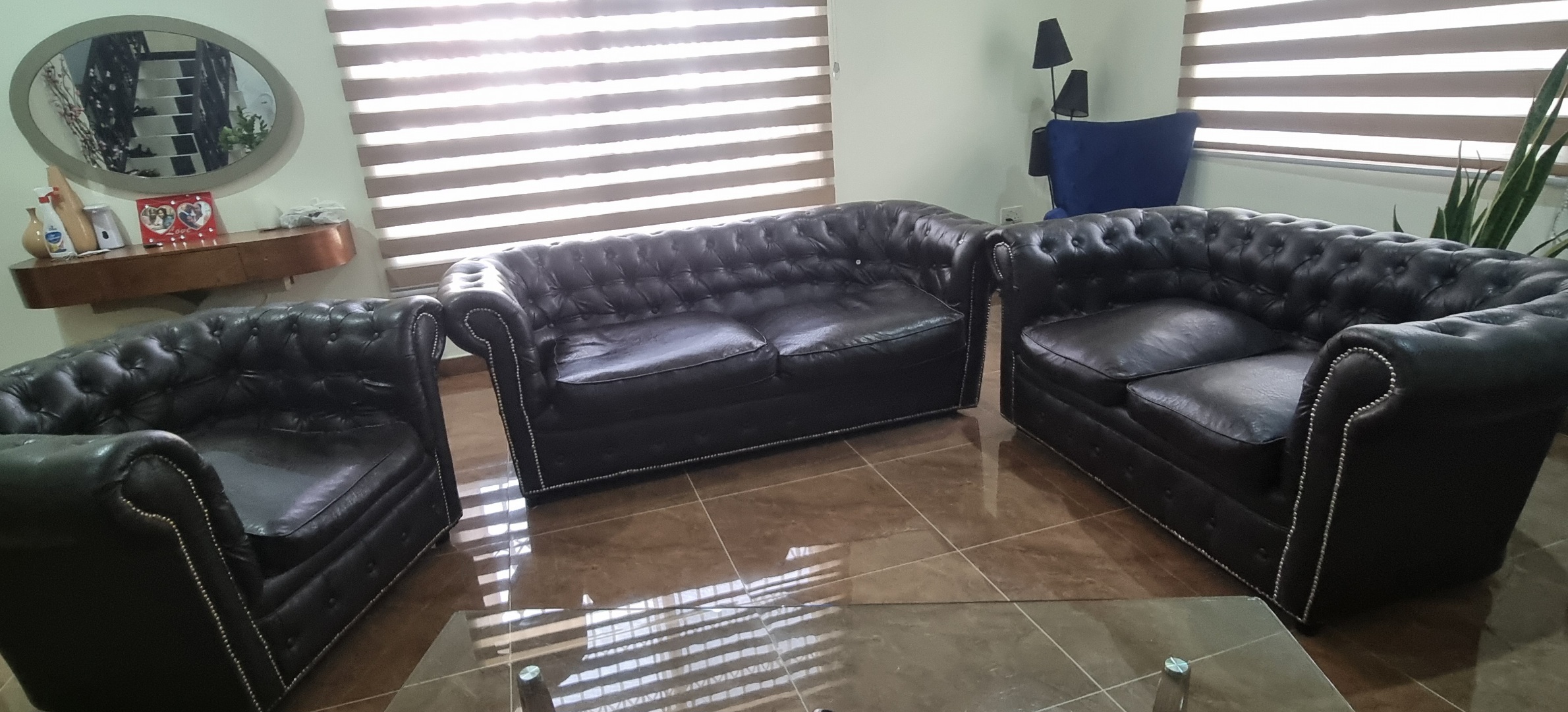 Leader sofa chairs