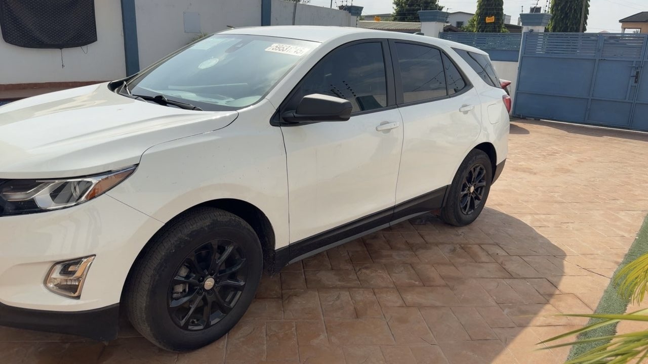 HOT SALE CHEVY EQUINOX AWD 2020. VERY NEGOTIABLE